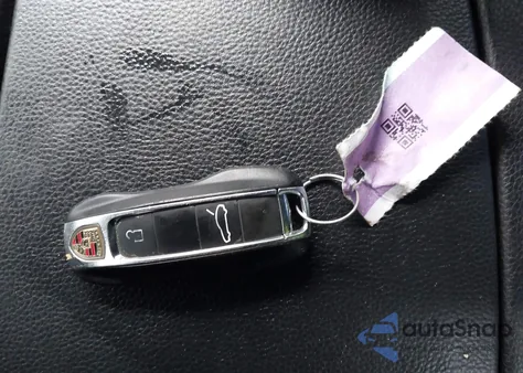 2020 Porsche Panamera 4 from USA, damaged, VIN WP0AA2A77LL104237